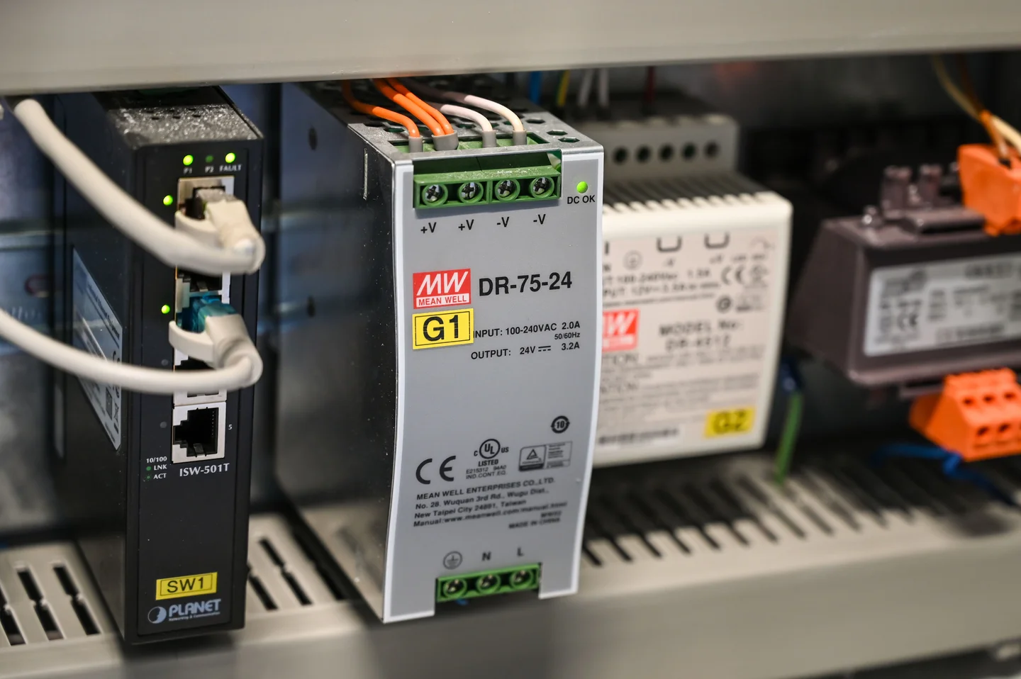 Data centre power distribution equipment