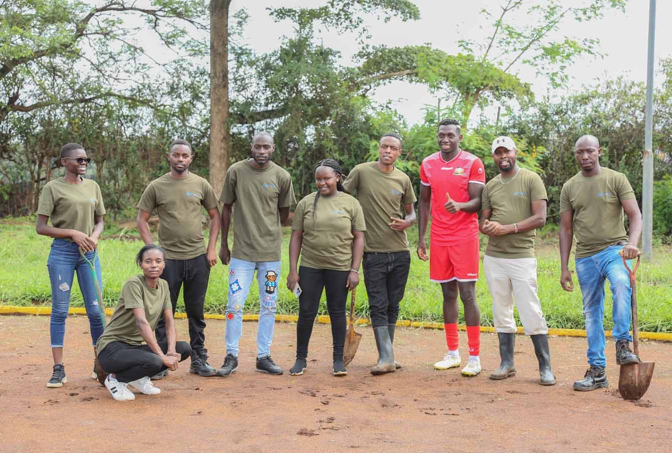 Tree planting team group photo